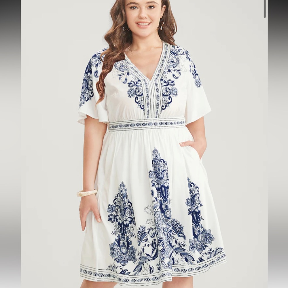 Bandana Print Ruffle Sleeve V Neck Pocket Knee Dress